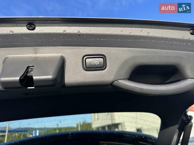 Серый Киа Niro, объемом двигателя 0 л и пробегом 34 тыс. км за 20500 $, фото 14 на Automoto.ua
