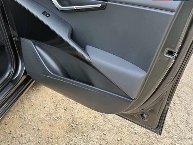 Сірий Кіа Niro, об'ємом двигуна 0 л та пробігом 42 тис. км за 25950 $, фото 85 на Automoto.ua