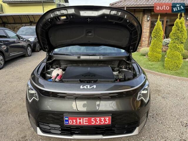 Сірий Кіа Niro, об'ємом двигуна 0 л та пробігом 42 тис. км за 25950 $, фото 42 на Automoto.ua
