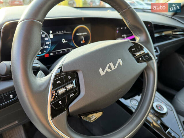 Серый Киа Niro, объемом двигателя 0 л и пробегом 49 тыс. км за 23600 $, фото 14 на Automoto.ua