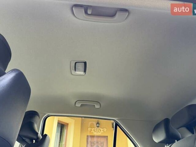 Сірий Кіа Niro, об'ємом двигуна 0 л та пробігом 42 тис. км за 25950 $, фото 128 на Automoto.ua