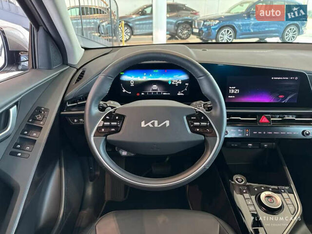 Сірий Кіа Niro, об'ємом двигуна 0 л та пробігом 40 тис. км за 26950 $, фото 5 на Automoto.ua