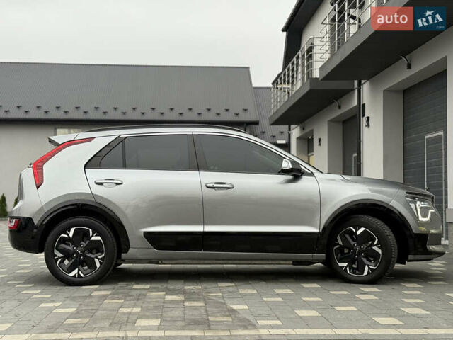 Серый Киа Niro, объемом двигателя 0 л и пробегом 54 тыс. км за 26700 $, фото 38 на Automoto.ua