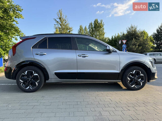 Серый Киа Niro, объемом двигателя 0 л и пробегом 49 тыс. км за 23600 $, фото 30 на Automoto.ua