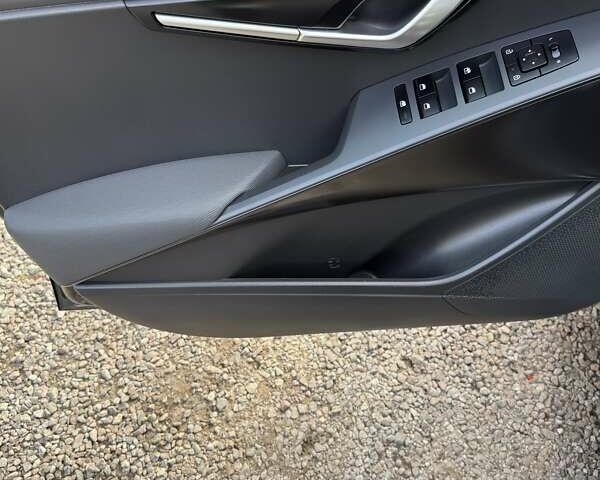 Сірий Кіа Niro, об'ємом двигуна 0 л та пробігом 42 тис. км за 25950 $, фото 94 на Automoto.ua