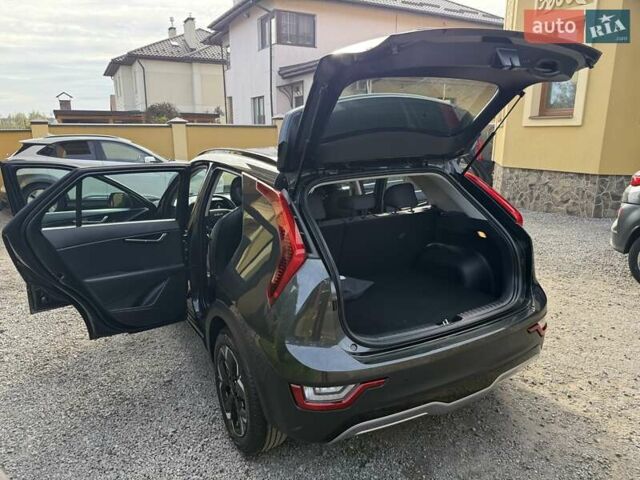 Сірий Кіа Niro, об'ємом двигуна 0 л та пробігом 42 тис. км за 25950 $, фото 73 на Automoto.ua