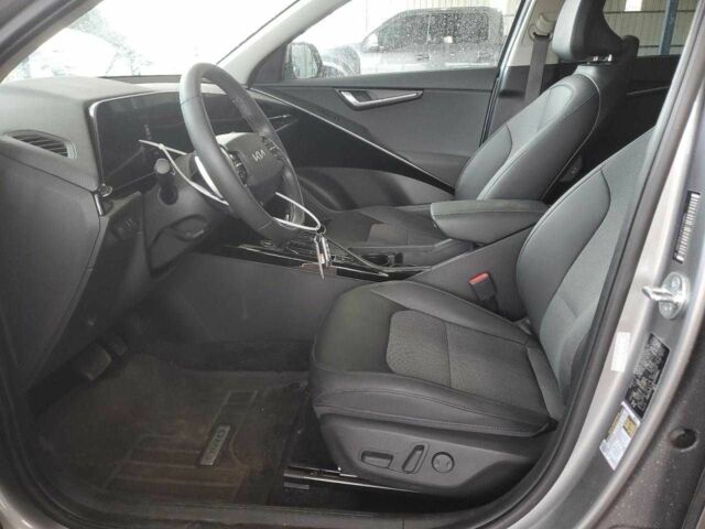 Сірий Кіа Niro, об'ємом двигуна 1.6 л та пробігом 11 тис. км за 7000 $, фото 6 на Automoto.ua
