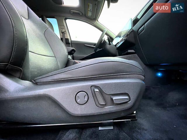 Сірий Кіа Niro, об'ємом двигуна 0 л та пробігом 1 тис. км за 26300 $, фото 31 на Automoto.ua