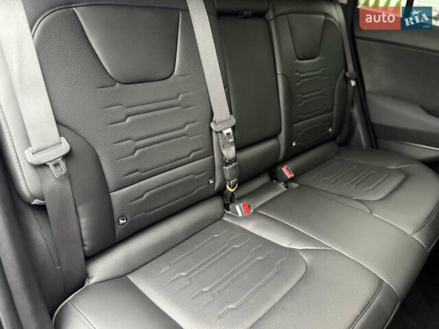 Серый Киа Niro, объемом двигателя 0 л и пробегом 54 тыс. км за 26700 $, фото 96 на Automoto.ua