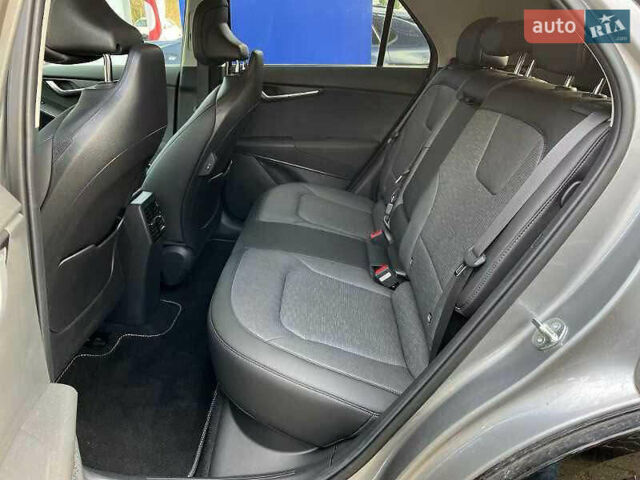 Сірий Кіа Niro, об'ємом двигуна 0 л та пробігом 40 тис. км за 26950 $, фото 13 на Automoto.ua