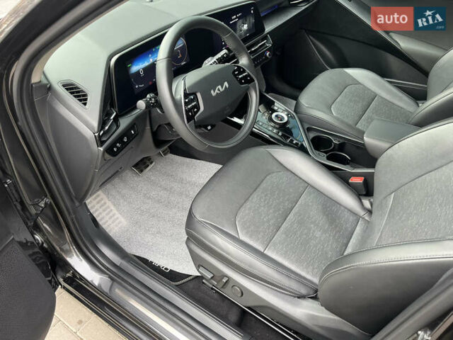 Сірий Кіа Niro, об'ємом двигуна 0 л та пробігом 43 тис. км за 25800 $, фото 16 на Automoto.ua