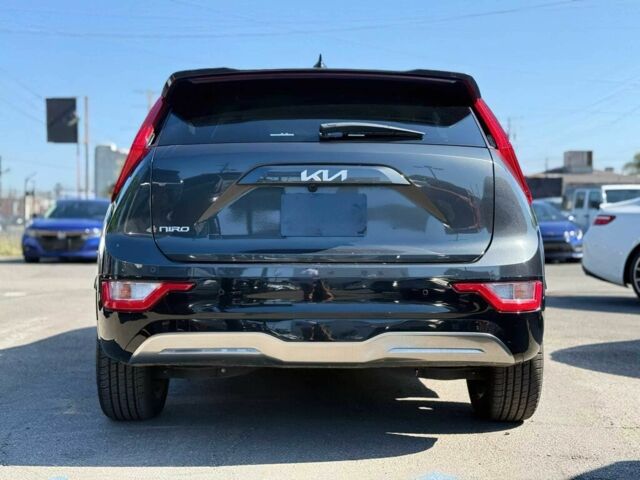 Сірий Кіа Niro, об'ємом двигуна 0 л та пробігом 20 тис. км за 17200 $, фото 4 на Automoto.ua