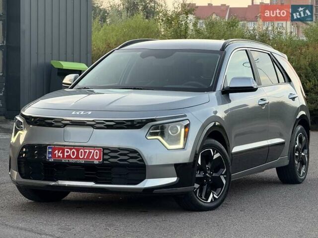Серый Киа Niro, объемом двигателя 0 л и пробегом 118 тыс. км за 21999 $, фото 2 на Automoto.ua