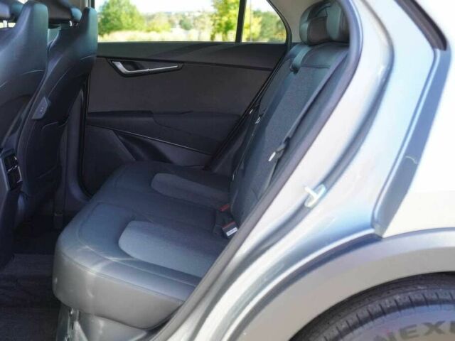 Сірий Кіа Niro, об'ємом двигуна 1.6 л та пробігом 18 тис. км за 6900 $, фото 12 на Automoto.ua