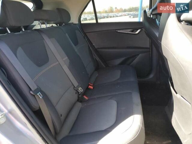 Сірий Кіа Niro, об'ємом двигуна 1.58 л та пробігом 44 тис. км за 6300 $, фото 10 на Automoto.ua