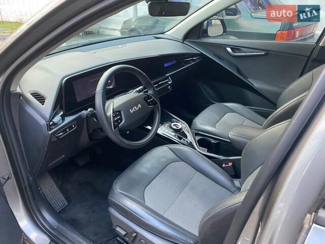 Серый Киа Niro, объемом двигателя 0 л и пробегом 170 тыс. км за 20500 $, фото 9 на Automoto.ua