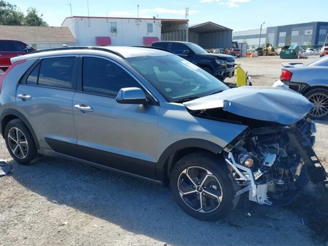 Серый Киа Niro, объемом двигателя 1.6 л и пробегом 21 тыс. км за 372 $, фото 2 на Automoto.ua