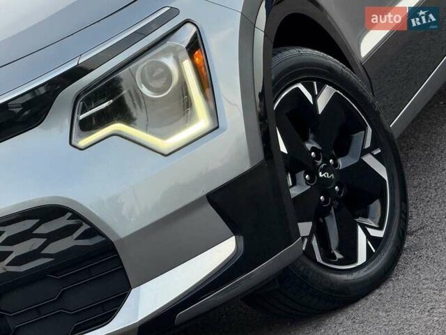 Серый Киа Niro, объемом двигателя 0 л и пробегом 118 тыс. км за 21999 $, фото 10 на Automoto.ua