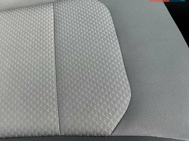 Сірий Кіа Niro, об'ємом двигуна 0 л та пробігом 42 тис. км за 25950 $, фото 163 на Automoto.ua