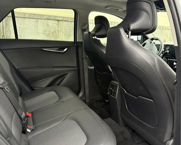 Сірий Кіа Niro, об'ємом двигуна 1.58 л та пробігом 52 тис. км за 23700 $, фото 21 на Automoto.ua