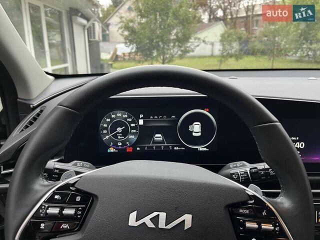 Сірий Кіа Niro, об'ємом двигуна 0 л та пробігом 19 тис. км за 22000 $, фото 2 на Automoto.ua