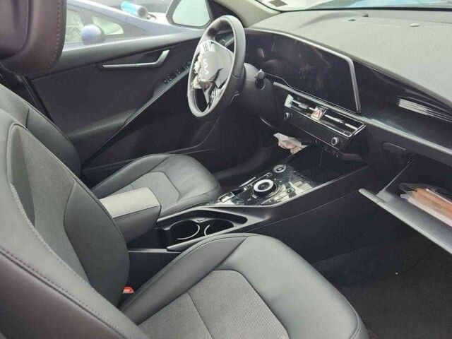 Сірий Кіа Niro, об'ємом двигуна 0 л та пробігом 59 тис. км за 10700 $, фото 5 на Automoto.ua