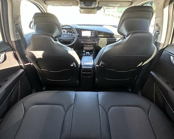 Сірий Кіа Niro, об'ємом двигуна 0 л та пробігом 36 тис. км за 23999 $, фото 45 на Automoto.ua