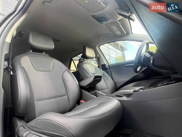 Серый Киа Niro, объемом двигателя 0 л и пробегом 40 тыс. км за 22900 $, фото 21 на Automoto.ua