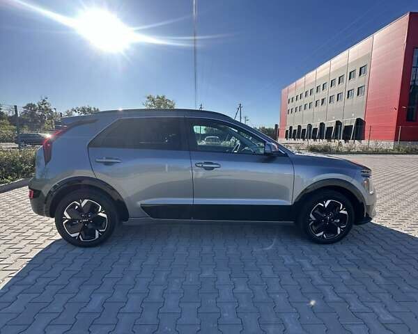 Сірий Кіа Niro, об'ємом двигуна 0 л та пробігом 36 тис. км за 23999 $, фото 4 на Automoto.ua