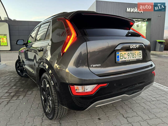 Серый Киа Niro, объемом двигателя 0 л и пробегом 80 тыс. км за 23750 $, фото 8 на Automoto.ua