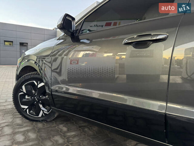 Серый Киа Niro, объемом двигателя 0 л и пробегом 80 тыс. км за 23750 $, фото 10 на Automoto.ua