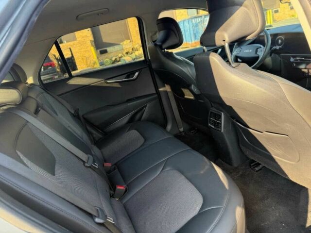 Сірий Кіа Niro, об'ємом двигуна 0 л та пробігом 18 тис. км за 14800 $, фото 9 на Automoto.ua