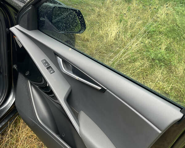 Серый Киа Niro, объемом двигателя 1.58 л и пробегом 6 тыс. км за 25900 $, фото 37 на Automoto.ua