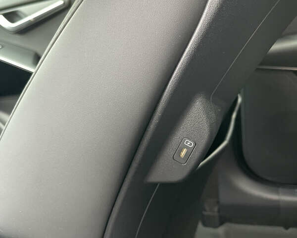 Серый Киа Niro, объемом двигателя 1.58 л и пробегом 6 тыс. км за 25900 $, фото 31 на Automoto.ua