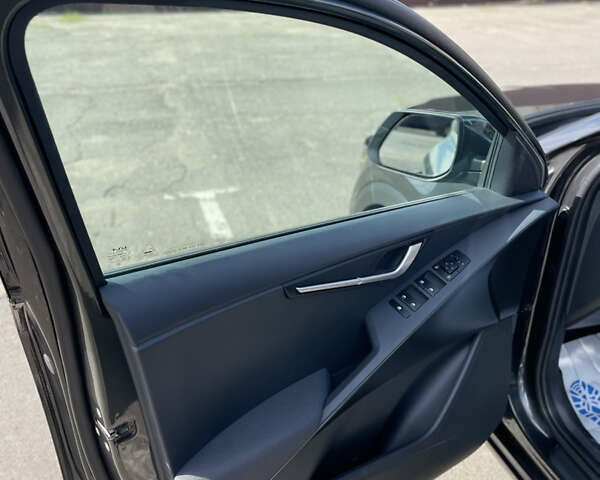 Сірий Кіа Niro, об'ємом двигуна 1.58 л та пробігом 4 тис. км за 23500 $, фото 17 на Automoto.ua