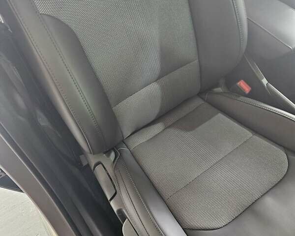 Серый Киа Niro, объемом двигателя 0 л и пробегом 26 тыс. км за 23000 $, фото 24 на Automoto.ua