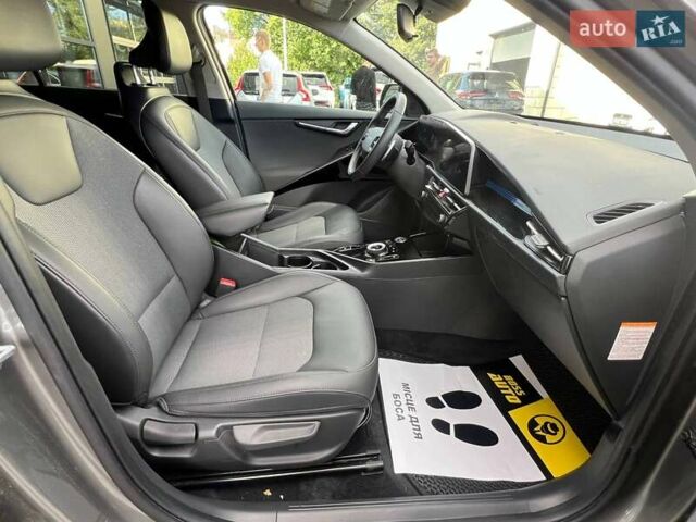 Серый Киа Niro, объемом двигателя 0 л и пробегом 40 тыс. км за 22900 $, фото 20 на Automoto.ua