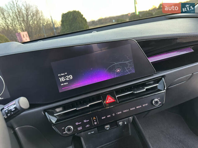 Серый Киа Niro, объемом двигателя 0 л и пробегом 80 тыс. км за 23750 $, фото 69 на Automoto.ua