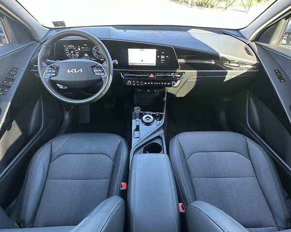 Сірий Кіа Niro, об'ємом двигуна 0 л та пробігом 36 тис. км за 23999 $, фото 20 на Automoto.ua