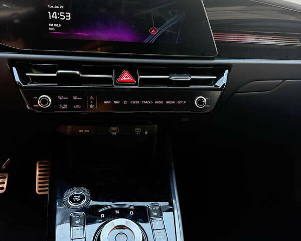 Серый Киа Niro, объемом двигателя 1.58 л и пробегом 6 тыс. км за 30500 $, фото 11 на Automoto.ua