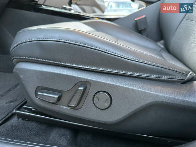 Серый Киа Niro, объемом двигателя 0 л и пробегом 80 тыс. км за 23750 $, фото 59 на Automoto.ua