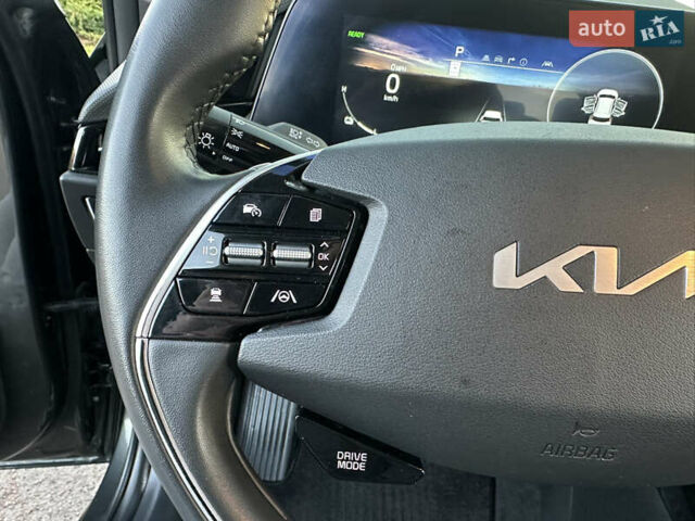 Серый Киа Niro, объемом двигателя 0 л и пробегом 80 тыс. км за 23750 $, фото 66 на Automoto.ua