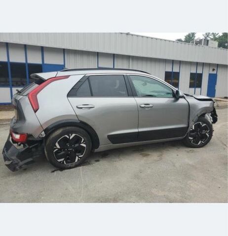 Серый Киа Niro, объемом двигателя 0 л и пробегом 46 тыс. км за 13500 $, фото 2 на Automoto.ua