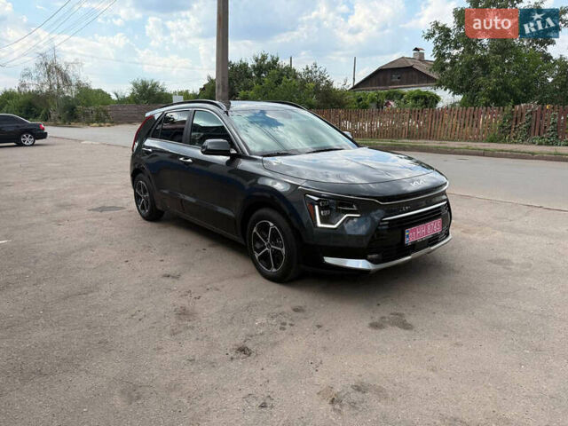 Серый Киа Niro, объемом двигателя 1.58 л и пробегом 6 тыс. км за 30500 $, фото 2 на Automoto.ua