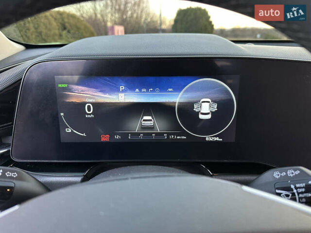 Серый Киа Niro, объемом двигателя 0 л и пробегом 80 тыс. км за 23750 $, фото 68 на Automoto.ua