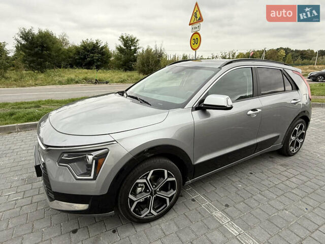 Сірий Кіа Niro, об'ємом двигуна 1.58 л та пробігом 52 тис. км за 23700 $, фото 3 на Automoto.ua
