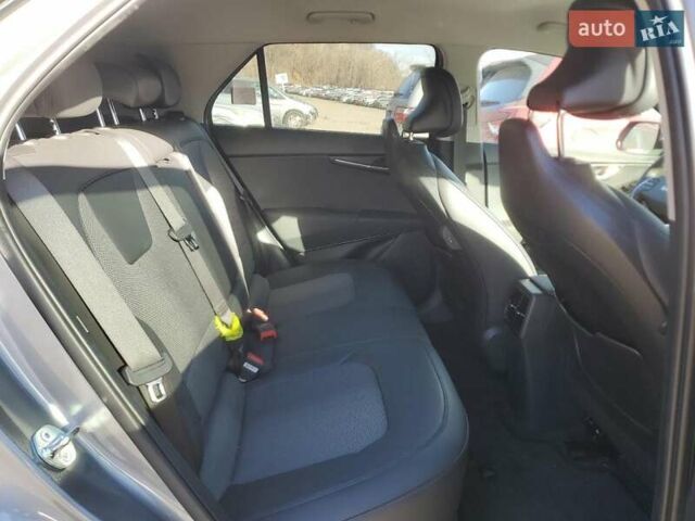 Серый Киа Niro, объемом двигателя 0 л и пробегом 25 тыс. км за 13000 $, фото 9 на Automoto.ua