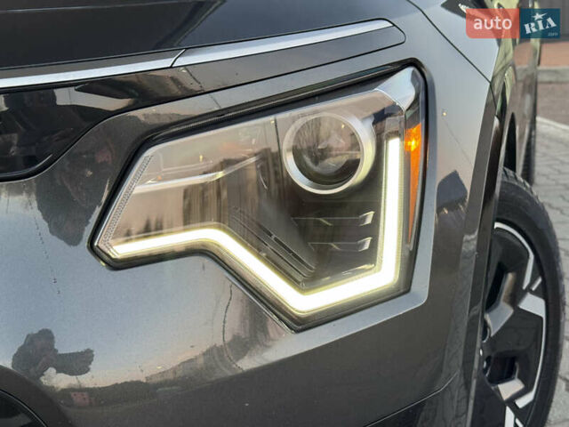 Серый Киа Niro, объемом двигателя 0 л и пробегом 80 тыс. км за 23750 $, фото 33 на Automoto.ua