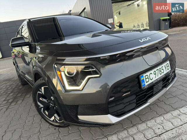Серый Киа Niro, объемом двигателя 0 л и пробегом 80 тыс. км за 23750 $, фото 45 на Automoto.ua
