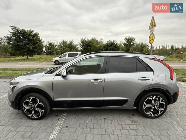 Сірий Кіа Niro, об'ємом двигуна 1.58 л та пробігом 52 тис. км за 23700 $, фото 5 на Automoto.ua